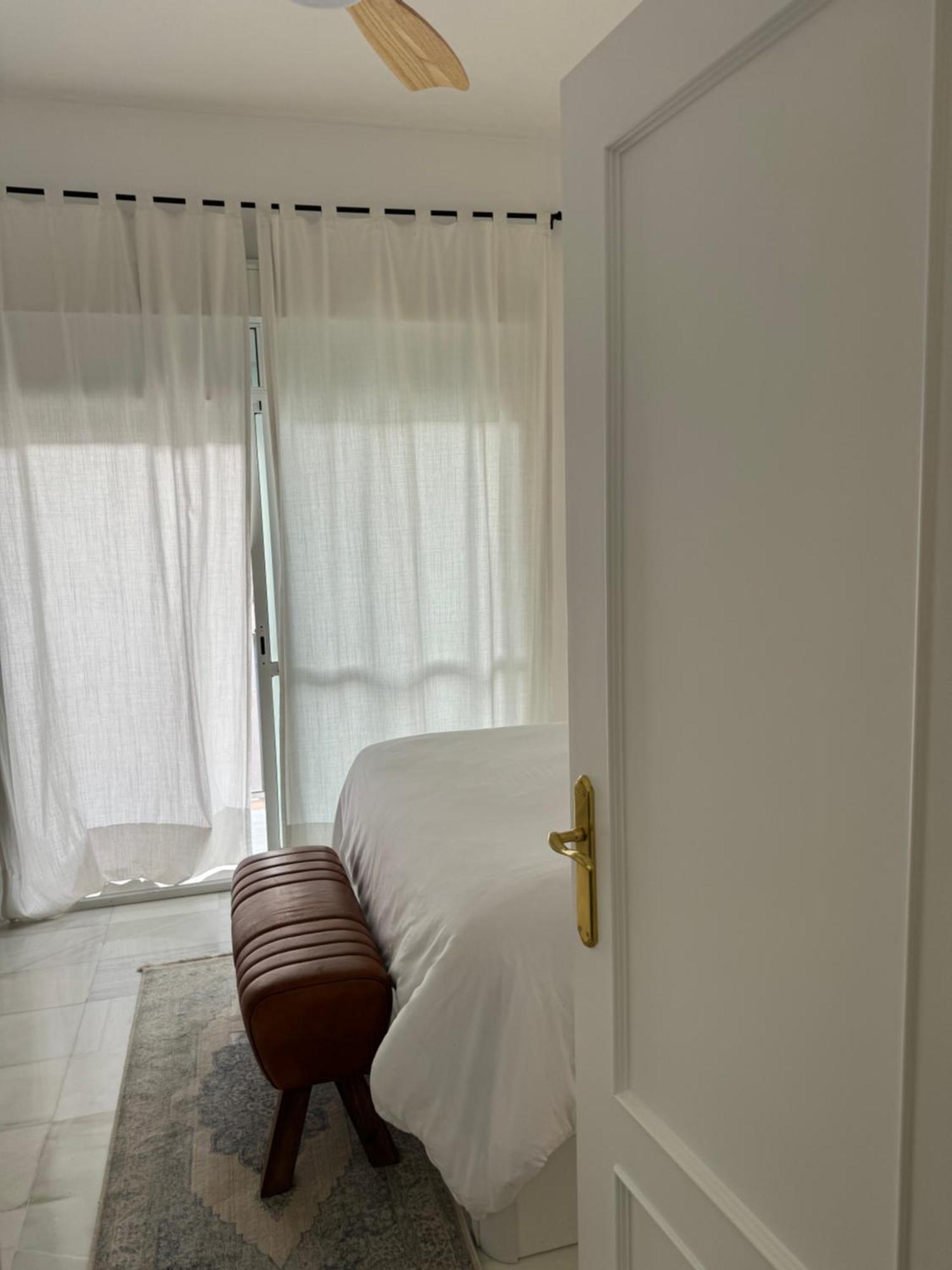 セビリア Casa Boutique Plaza De Armas -Townhouse-ヴィラ エクステリア 写真